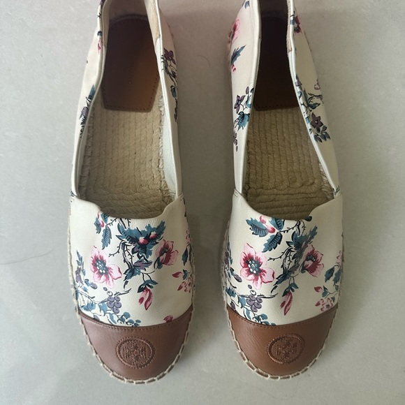 Tory Burch leather floral print espadrilles - Picture 3 of 7